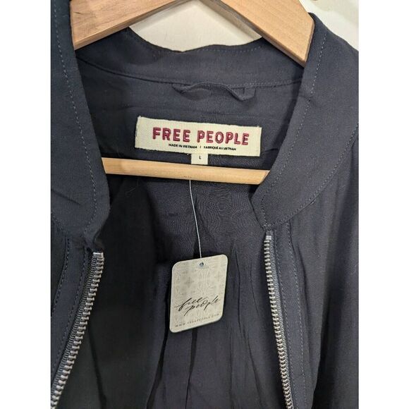 NWT Free People On Point Bomber Crop Jacket Black Full Zip Coat - Size L - Picture 7 of 7